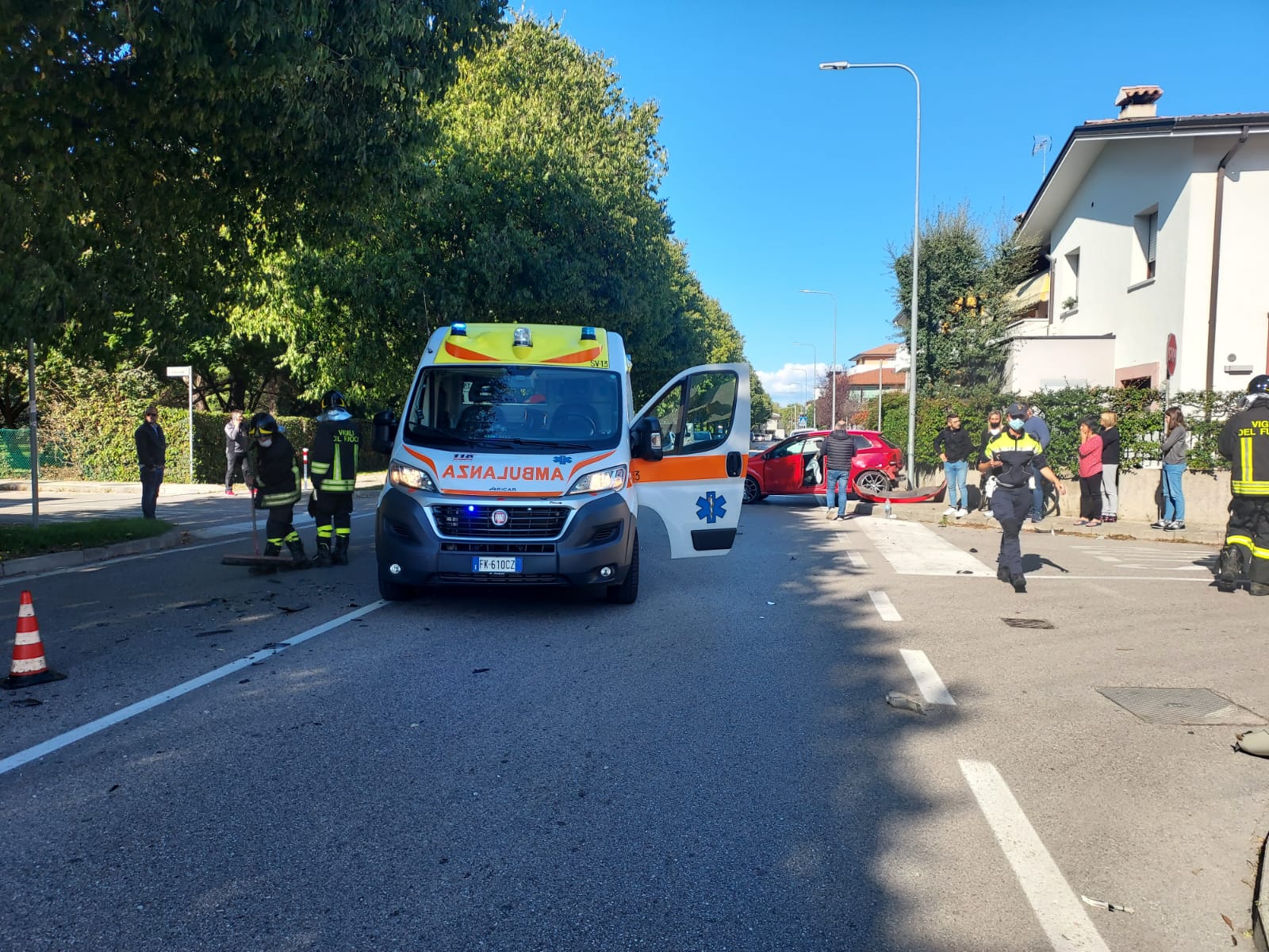 Codroipo Scontro Tra Auto Sulla Circonvallazione Due In Ospedale