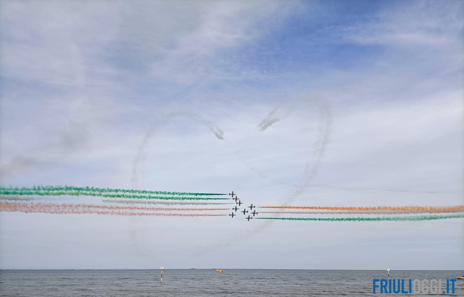 Lignano, arrivano le Frecce Tricolori divieti in spiaggi e limitazioni