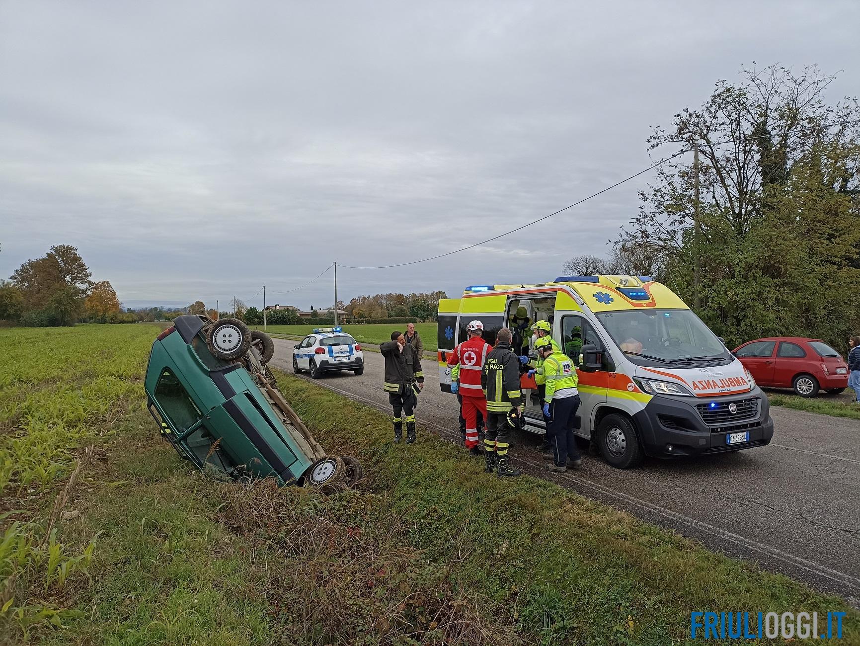 Incidente A Pozzuolo Del Friuli, Auto Si Ribalta: Una Donna Incastrata